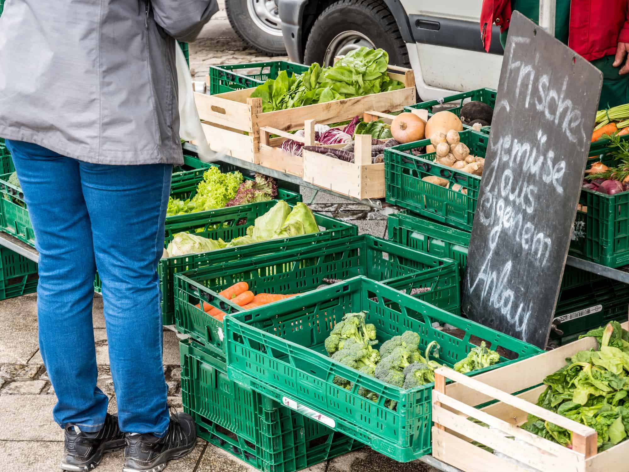 Frisches Gemüse auf dem Wochenmarkt